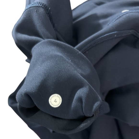 Lululemon Invigorate High-Rise Crop‎ 23" True Navy Size 4 - Picture 7 of 9